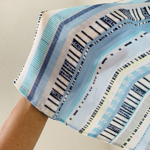 Nic+Zoe Top Women M Blue Stripe Sheer Flowy Button Front Roll Tab Career Office - Picture 4 of 7